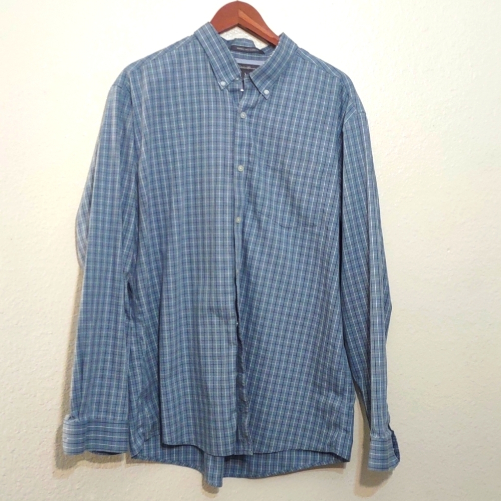 USED EDDIE BAUER BUTTON UP LONG SLEEVE SIZE XL COLOR BLUE AND WHITE